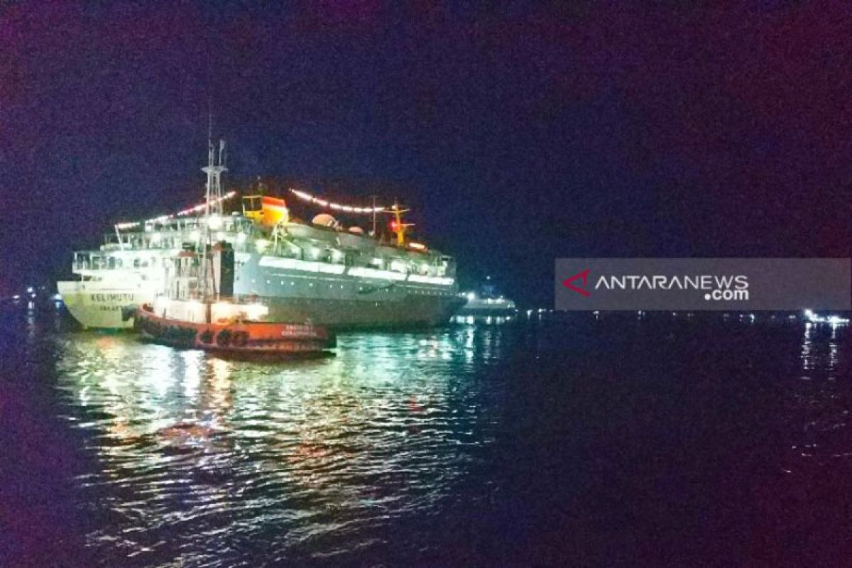 Ratusan pemudik asal Sampit harus nikmati malam Lebaran di laut