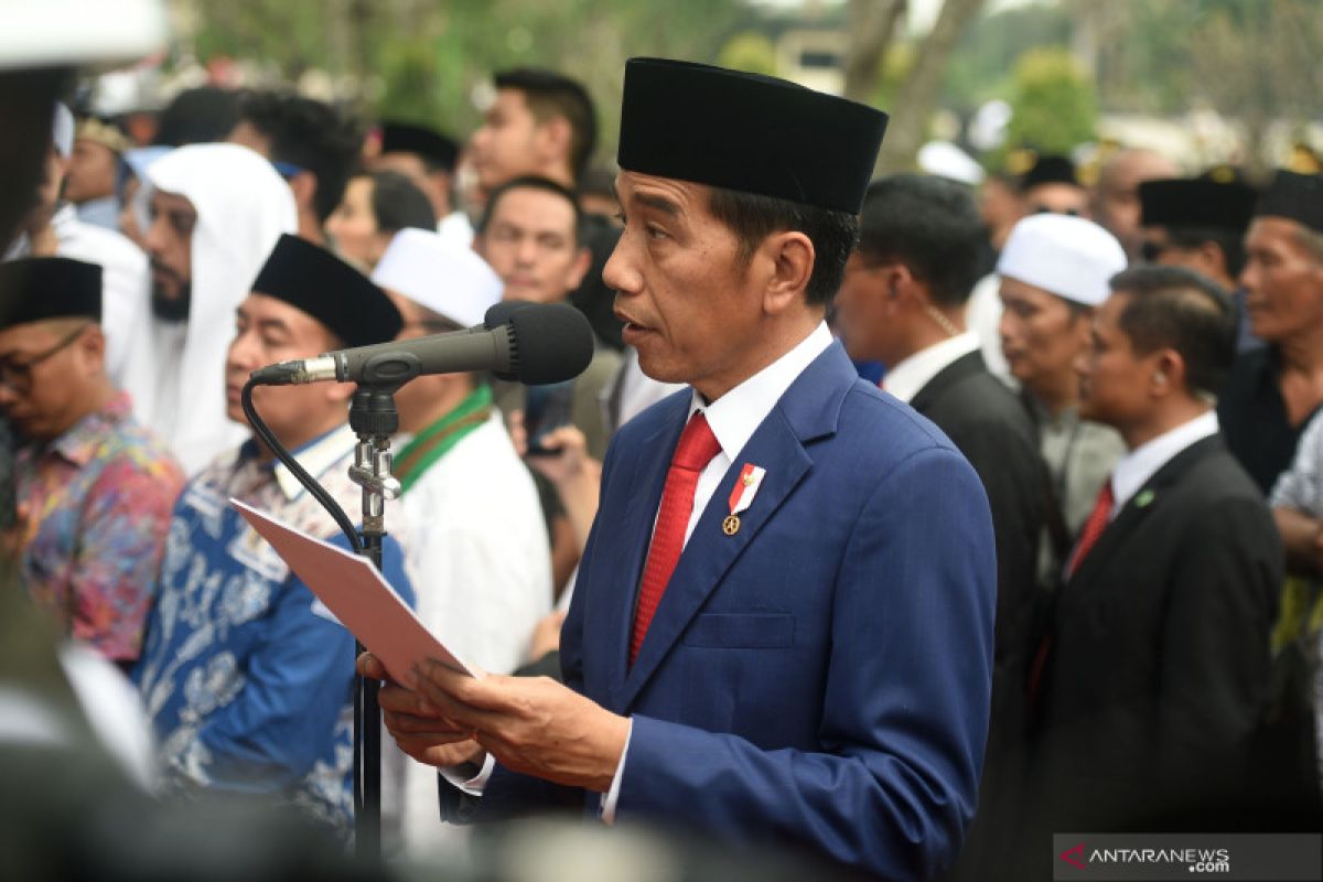 Jokowi: Ani Yudhoyono peduli masyarakat daerah bencana