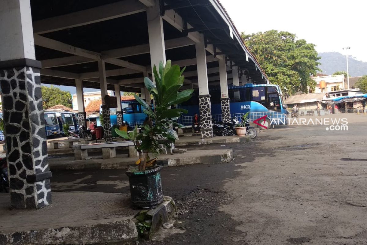 Puncak kedatangan pemudik di Terminal Palabuhanratu diperkirakan H-3