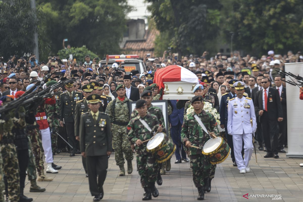 Warganet ucapkan #SelamatJalanIbuAniYudhoyono di twitter