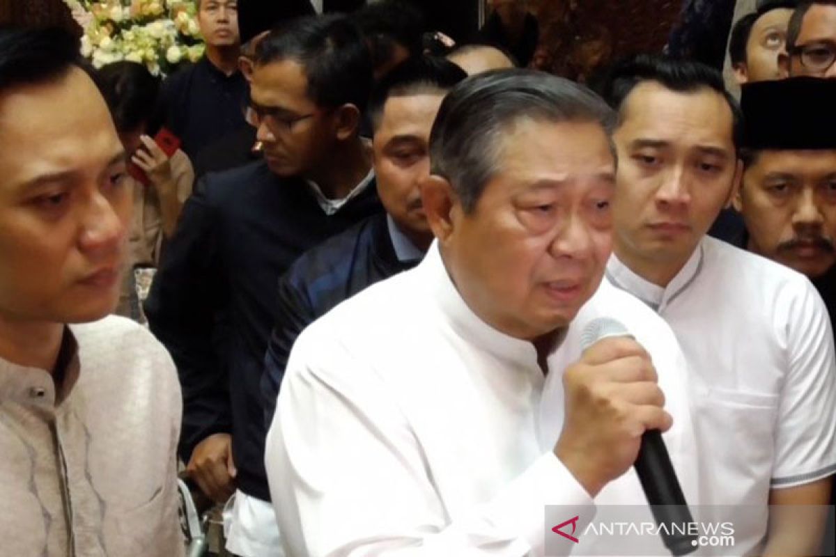 Usai sholat Ied, dikabarkan SBY ziarah ke TMP Kalibata