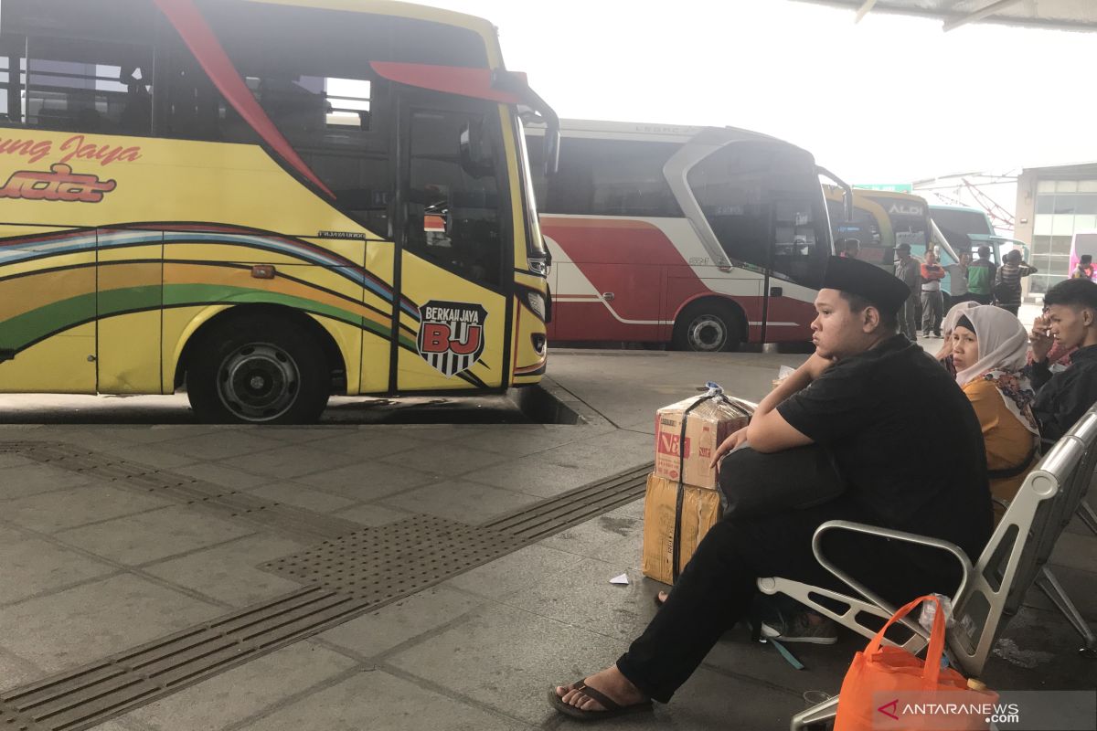 H-2 Lebaran, jumlah pemudik di Terminal Pulo Gebang menurun