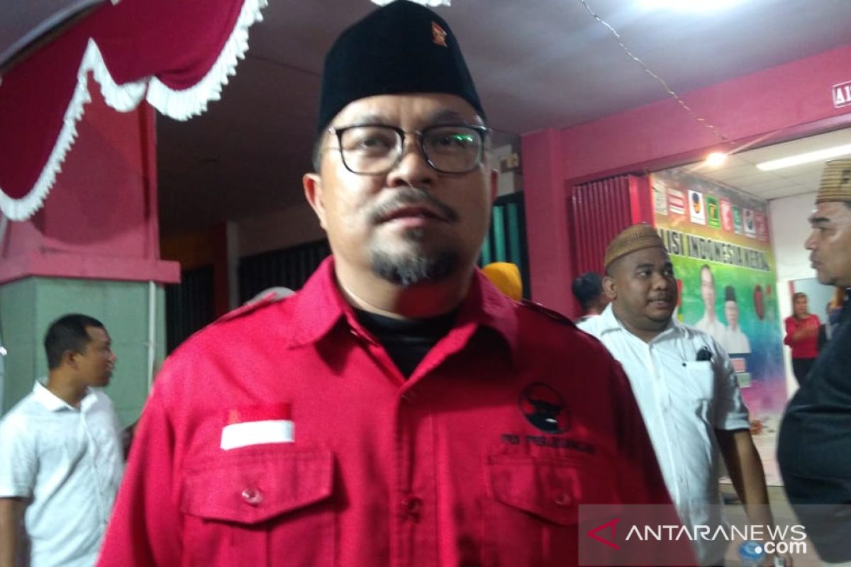 PDIP DPRD Manado dukung kenaikan upah kepala lingkungan