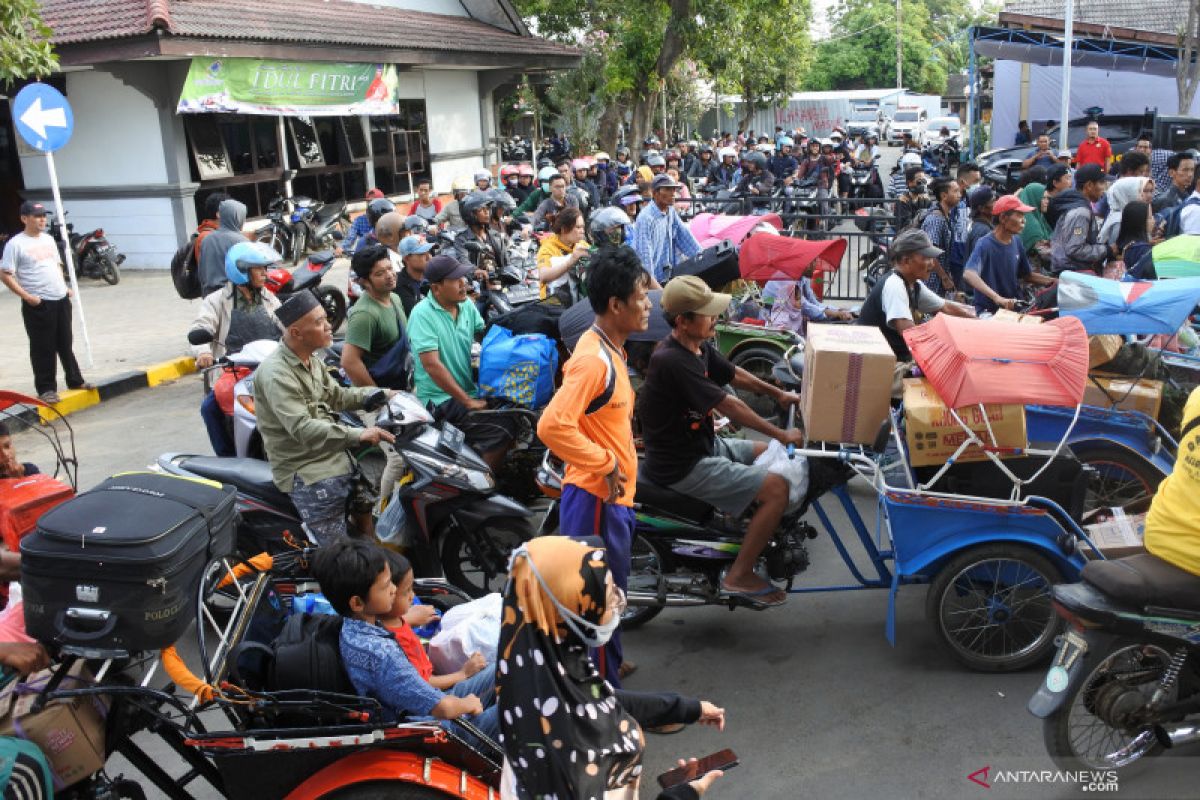 H-2 Lebaran, mudik gratis hingga bayar zakat di terminal