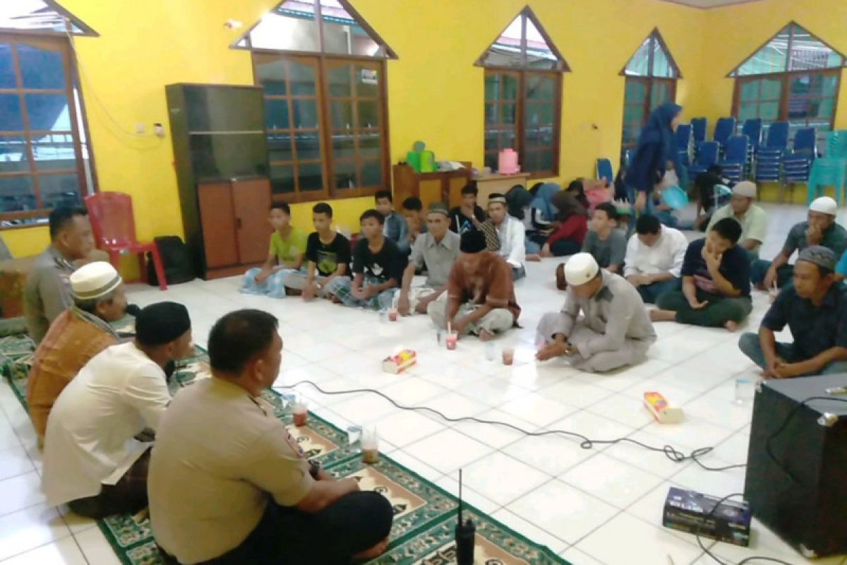 Binmas Polres Jayapura buka puasa bersama jamaah Masjid Ar Rahman