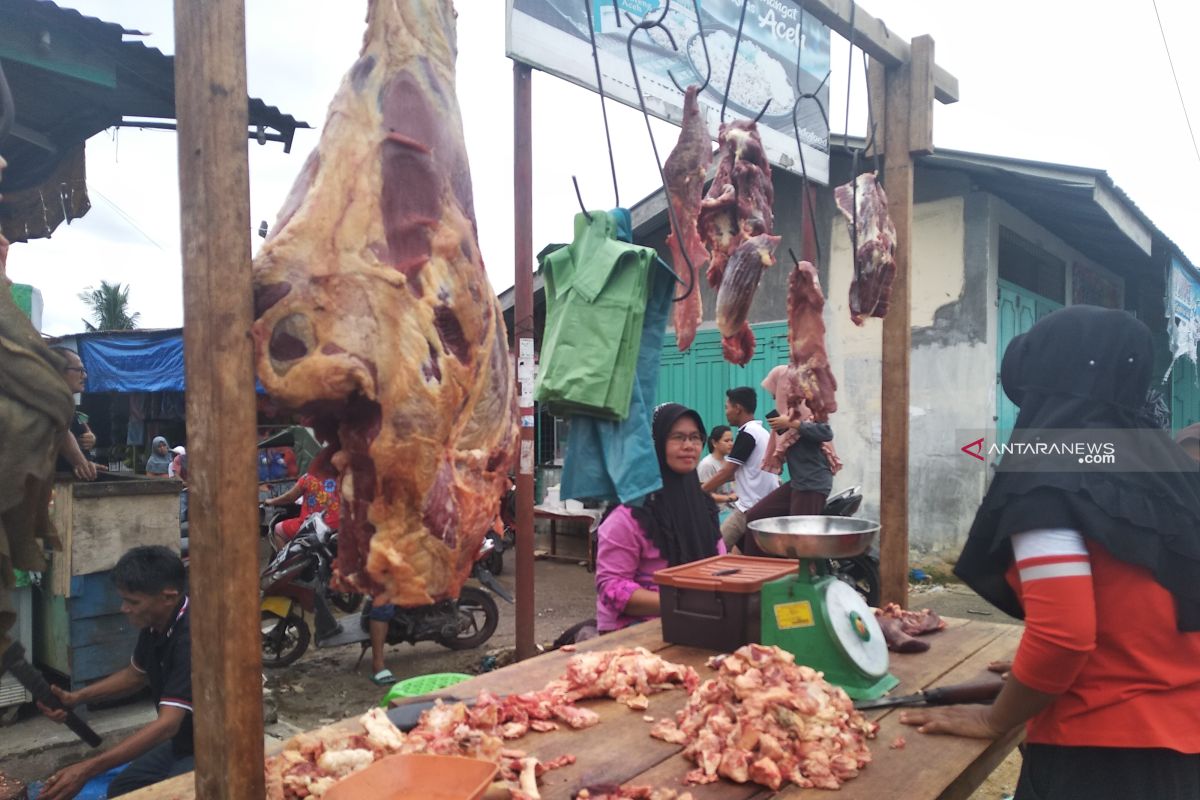 Harga daging sapi di Pandan Rp150 ribu