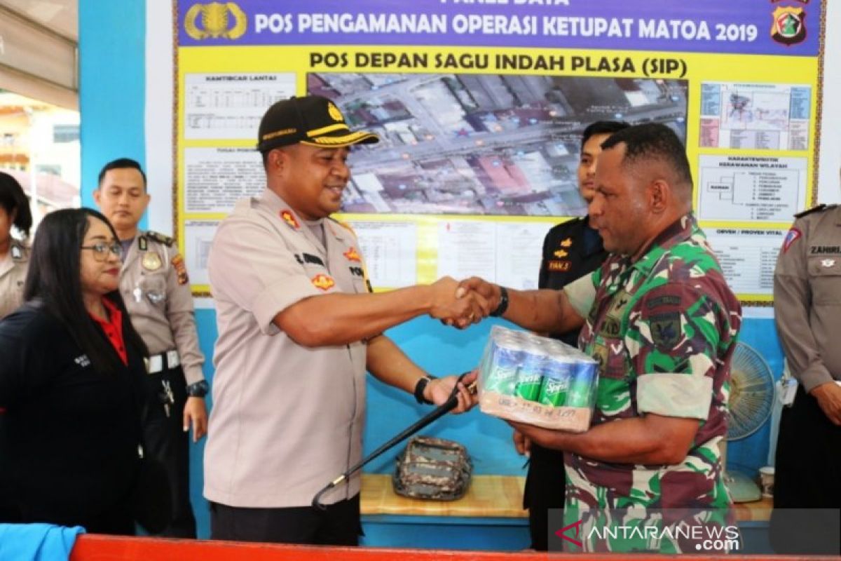 Kapolres Jayapura Kota tinjau pos pengamanan operasi ketupat