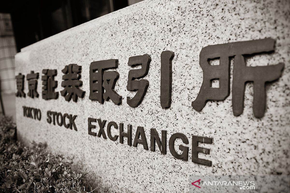 Bursa saham Tokyo ditutup turun tertekan penguatan yen