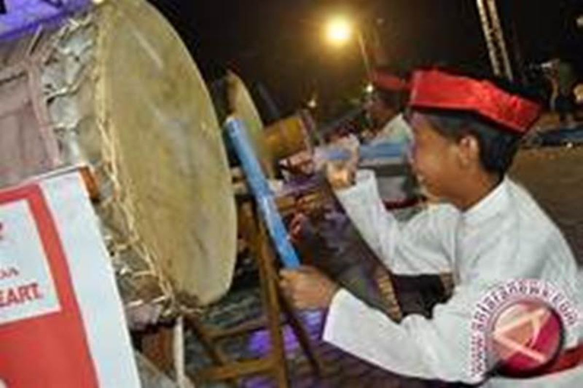 Angkola Muara Tais semarakkan malam lebaran dengan takbiran