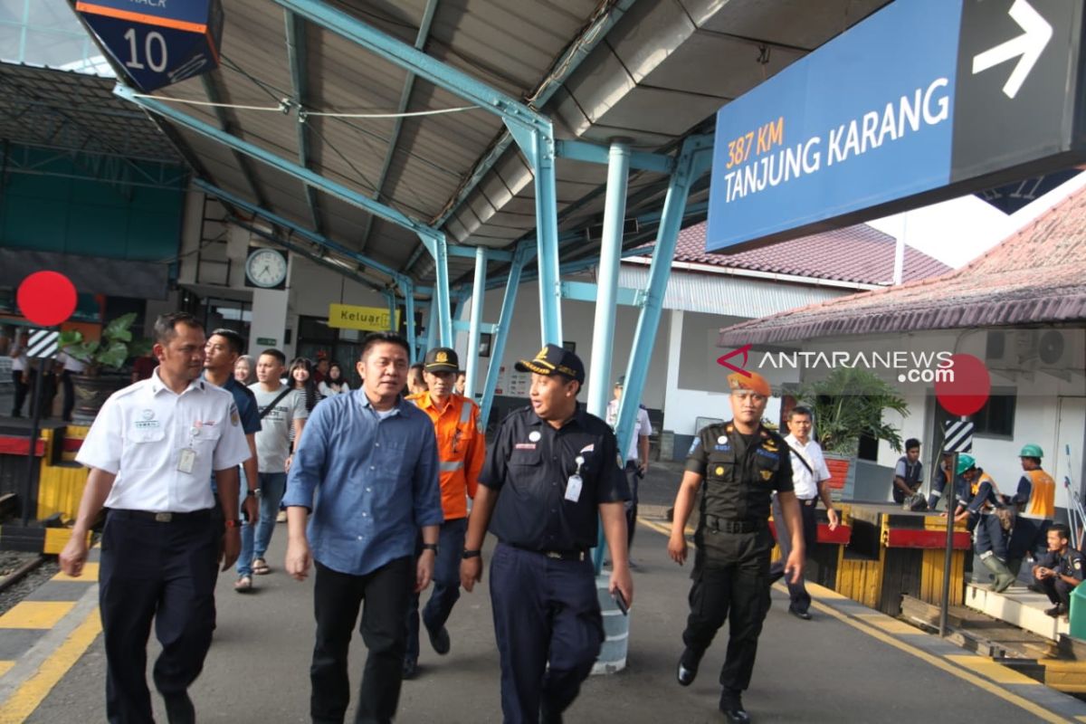 Gubernur Sumsel tinjau arus mudik Idul Fitri