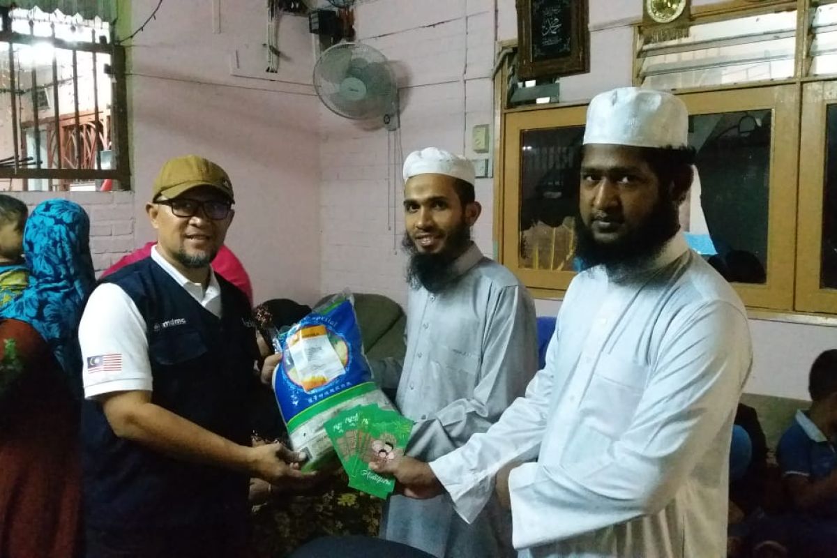 Muhammadiyah Malaysia bagikan zakat fitrah