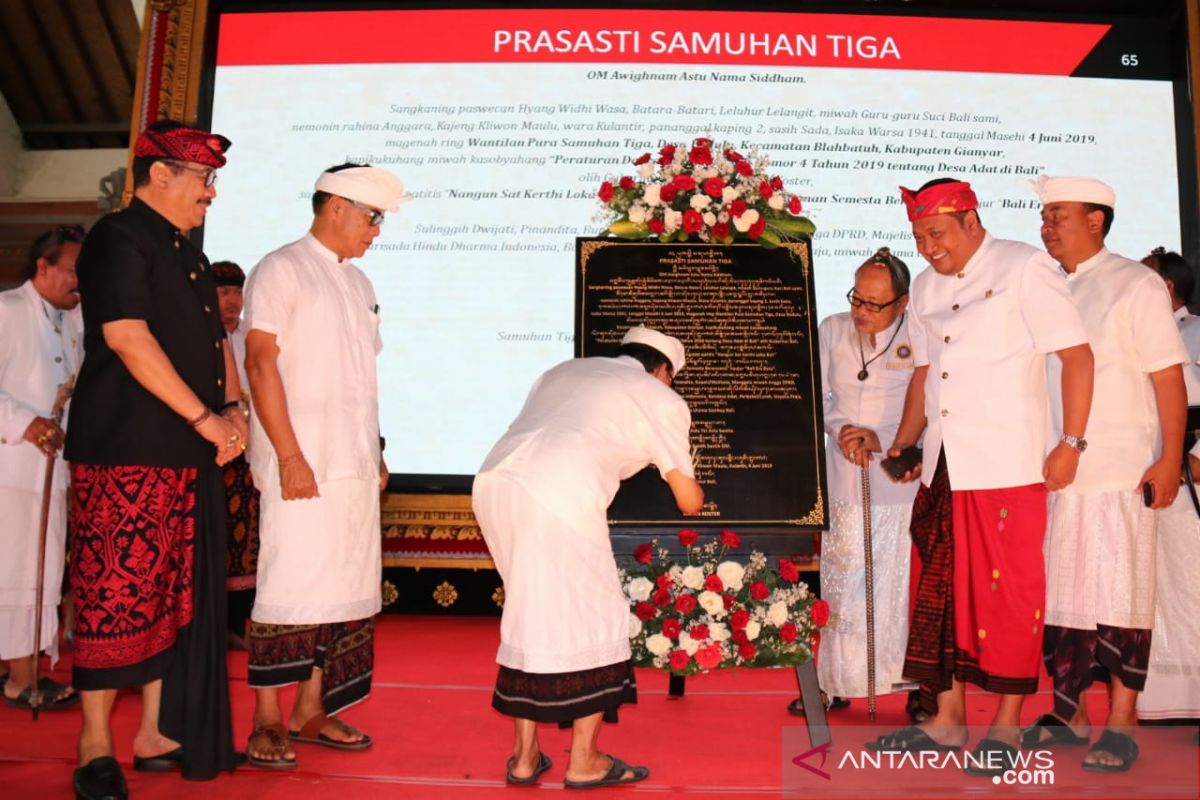 Gubernur Bali resmi canangkan pemberlakuan Perda Desa Adat