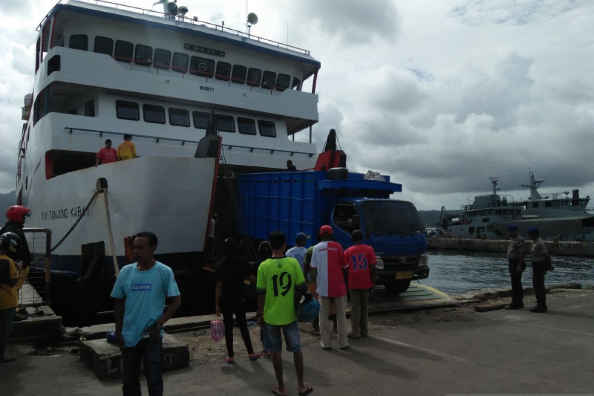 Pelabuhan Slamet Riyadi Ambon sepi penumpang