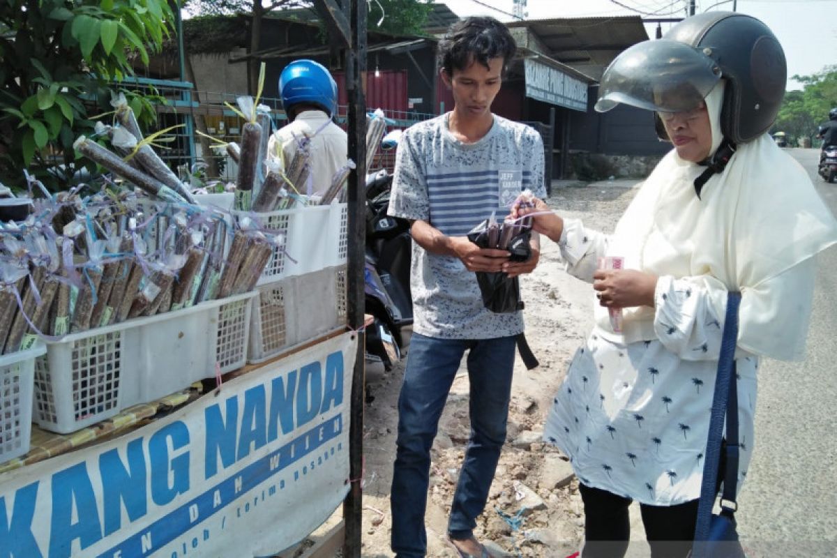 Pedagang dodol Tangerang laku lima kali lipat jelang Lebaran
