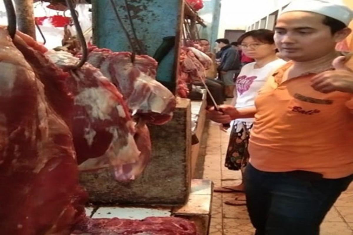 Harga daging di Bandarlampung menembus Rp150 ribu per kg