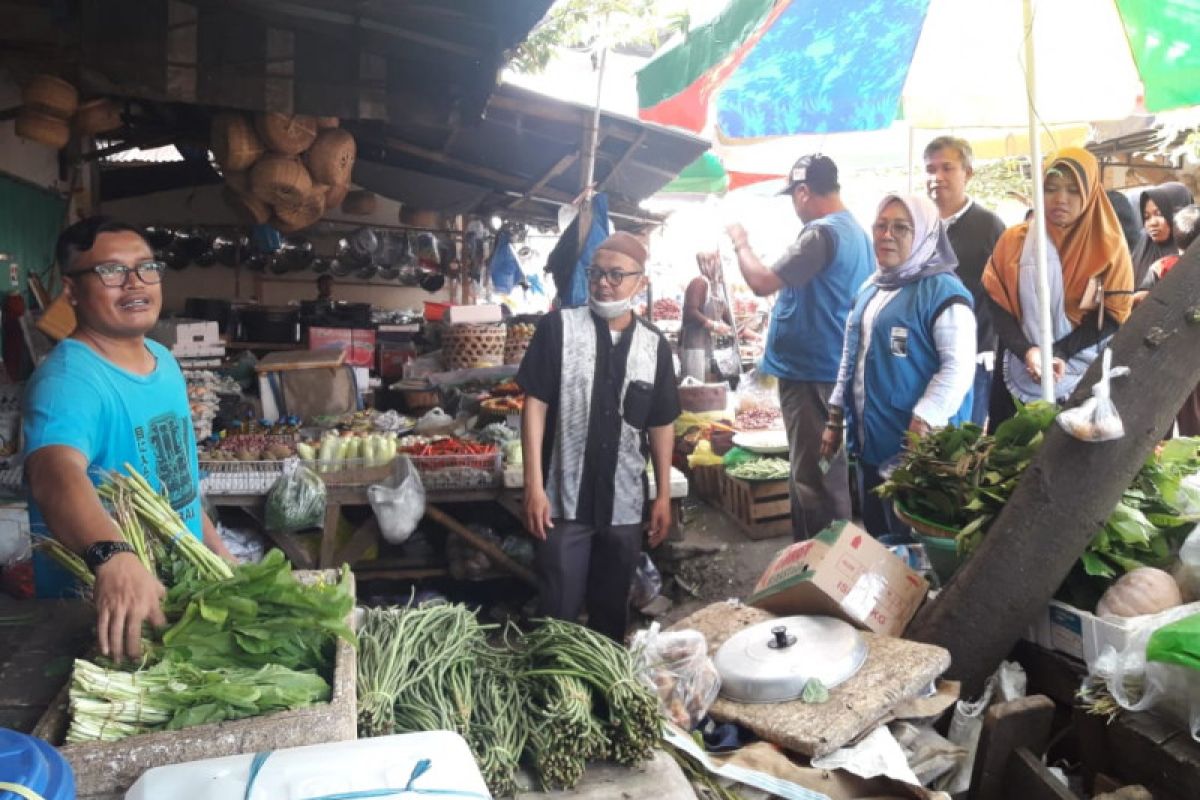 Tim Penetrasi Pasar menginspeksi harga bahan pokok di Kota Mataram