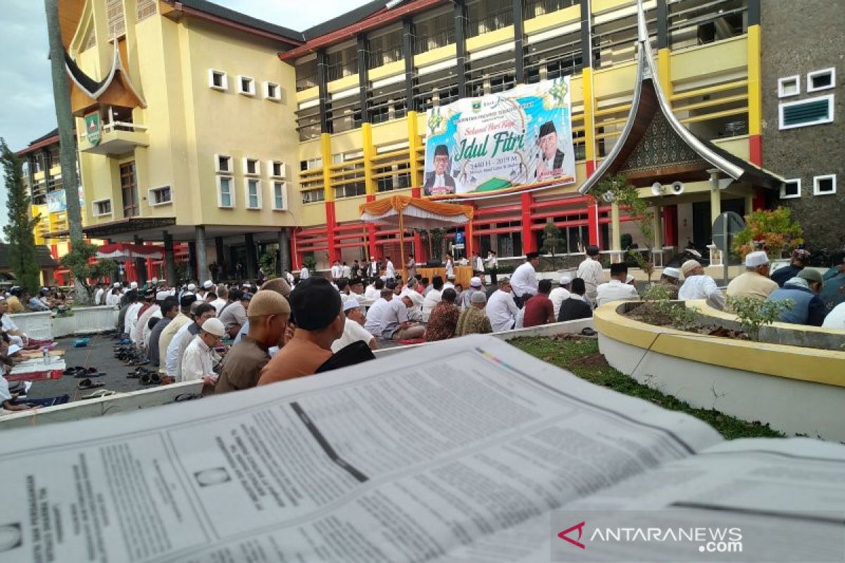 Mantan rektor IAIN Ambon menyampaikan pesan damai Idul Fitri