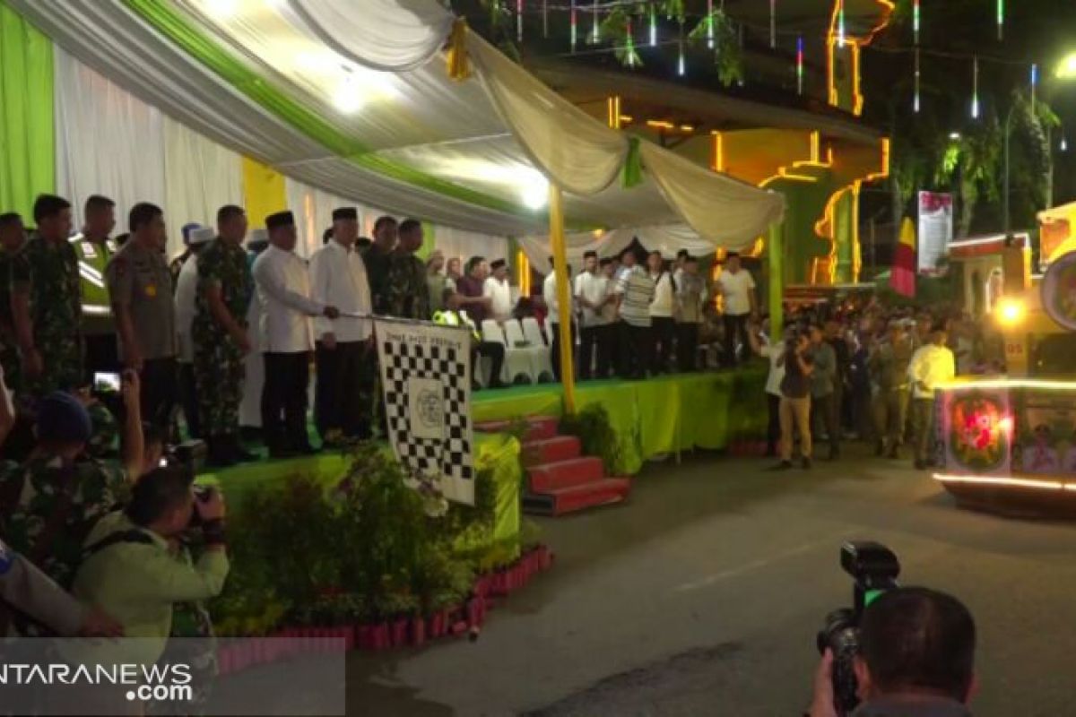 Gubernur Sumut sampaikan pesan damai saat pawai takbiran