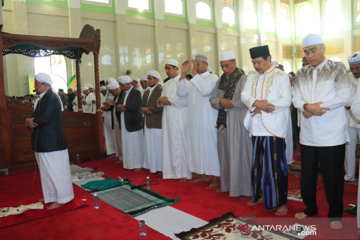 Wawali shalat ied di Masjid Al Munawarrah