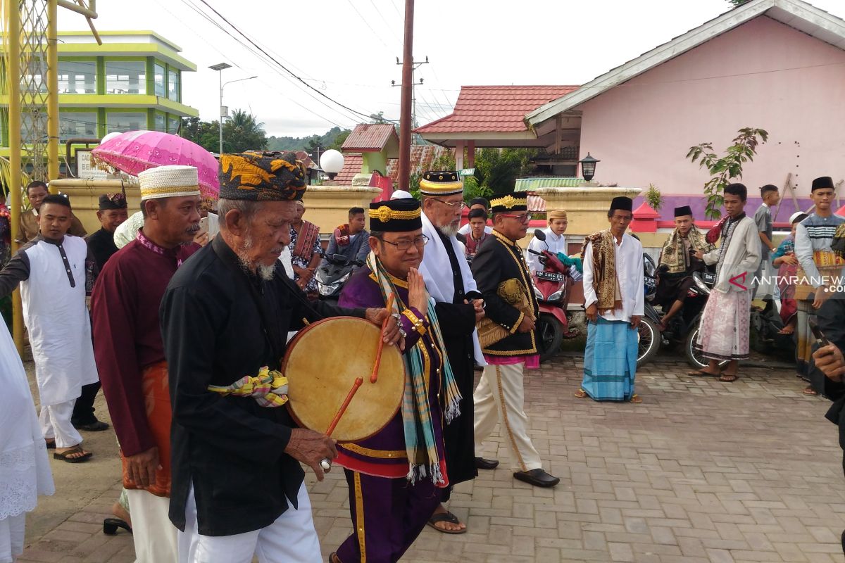 Bupati Gorontalo Utara uraikan bahagia rohani di Idul Fitri