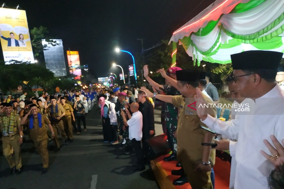 2.300 orang ikuti   Pawai Takbiran di Makassar