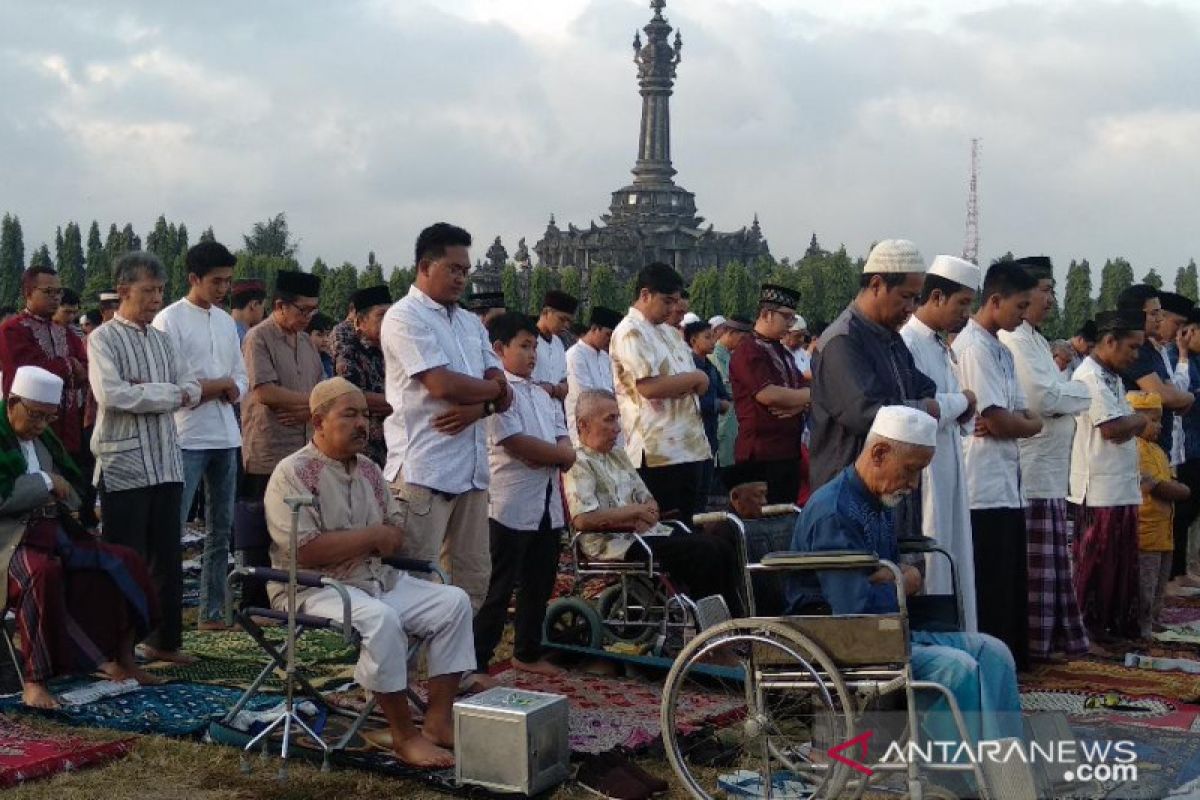 Khatib ajak umat Islam di Bali kembali bersatu pascapemilu (video)