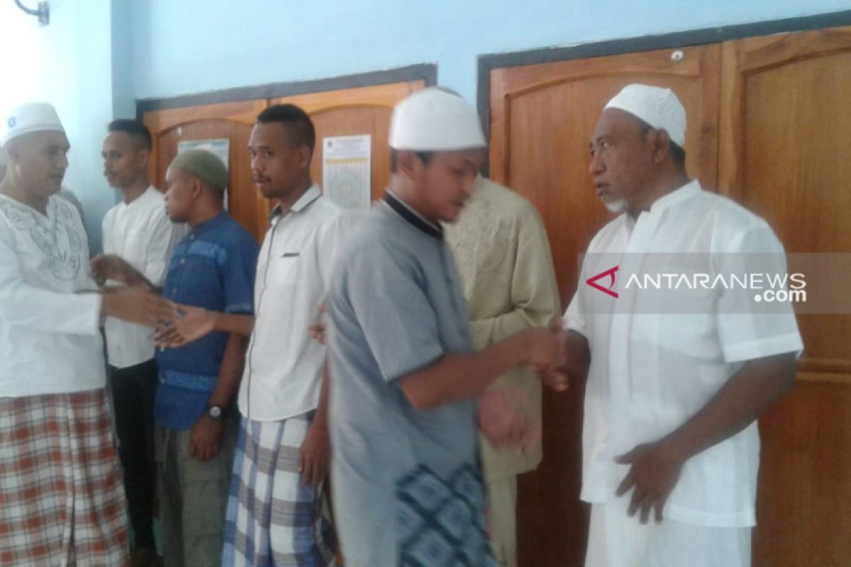 Warga binaan Lapas Penfui Kupang laksanakan shalat Ied