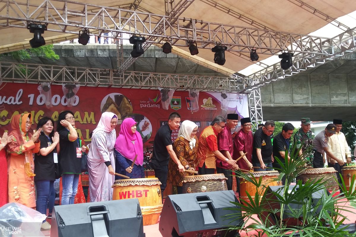 Festival Bakcang  dan Lamang Baluo satukan Minang -Tionghoa