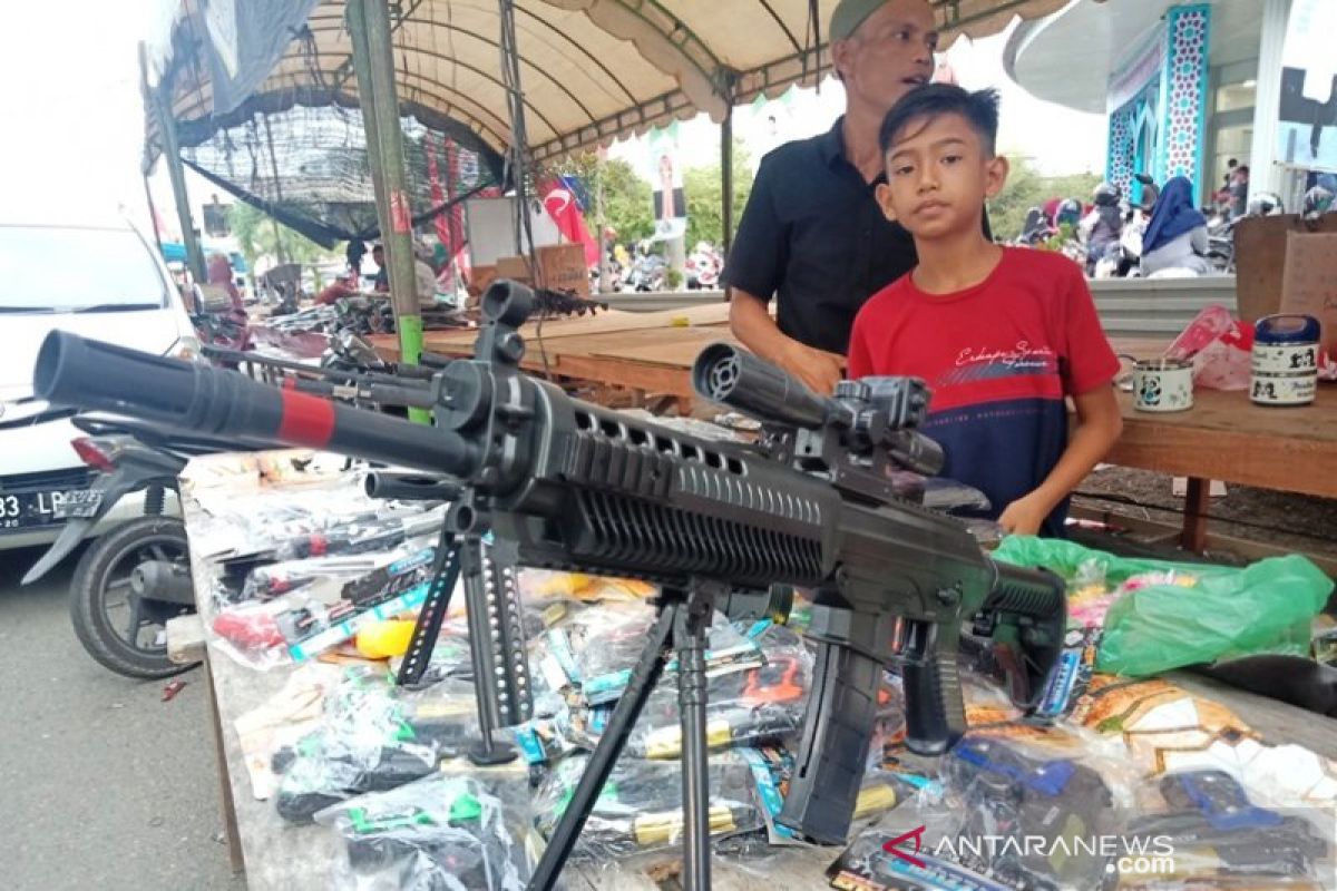 Penjualan senjata mainan di Aceh Barat meningkat selama Lebaran