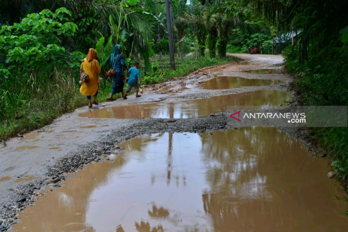 Jalan menuju Portibi Jae seperti jalan 