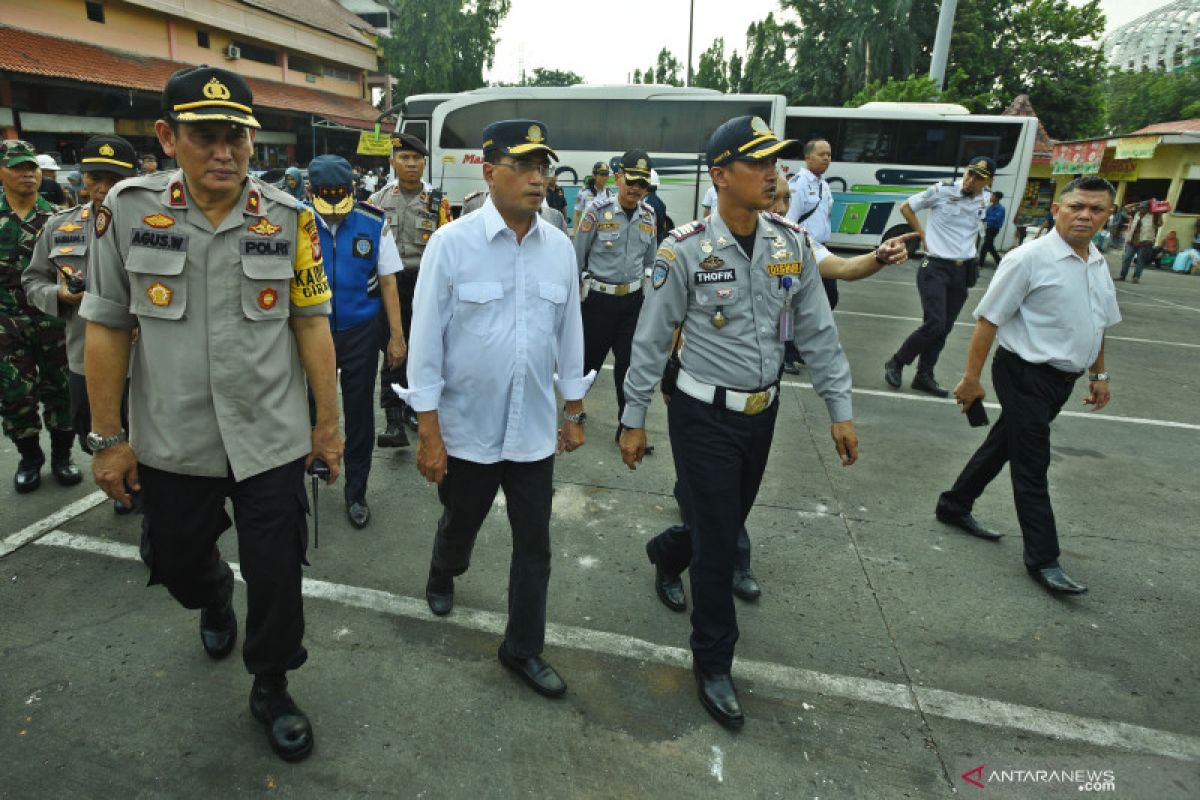 Roundup - H+2 Lebaran, arus balik hingga uniknya bawaan pemudik