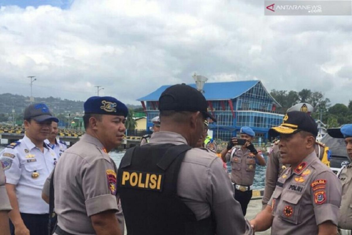 Kapolda Sultra tegaskan akan tangkap pelaku pembakaran rumah dalam bentrok Buton