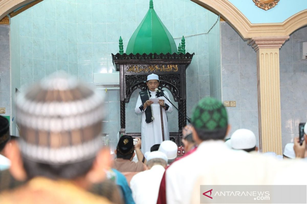 Wali Kota Ibnu Sina jadi khotib shalat Ied