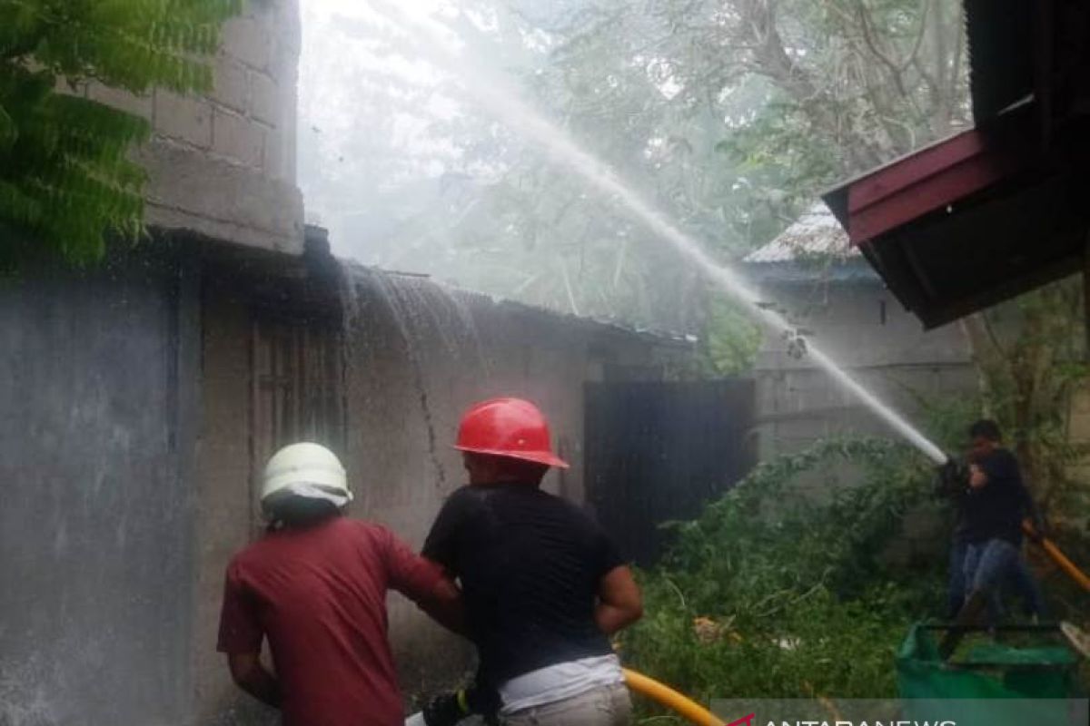Satu rumah warga di Aceh Jaya  terbakar