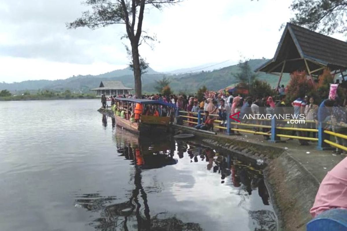 Pengunjung padati kawasan wisata Rejang Lebong