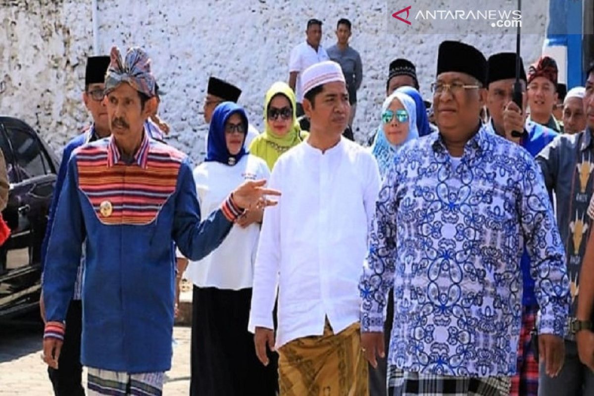 Gubernur Sultra siap bangun kembali rumah korban bentrokan Buton