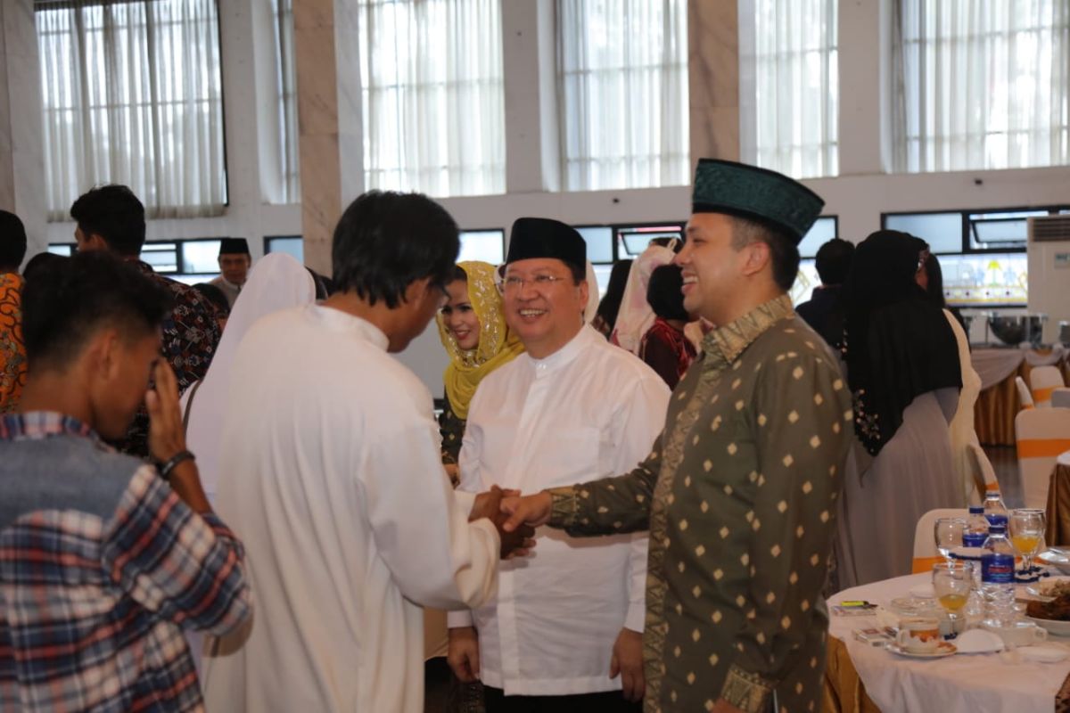 Pj. Gubernur Lampung Boytenjuri Menggelar Open House di Mahan Agung