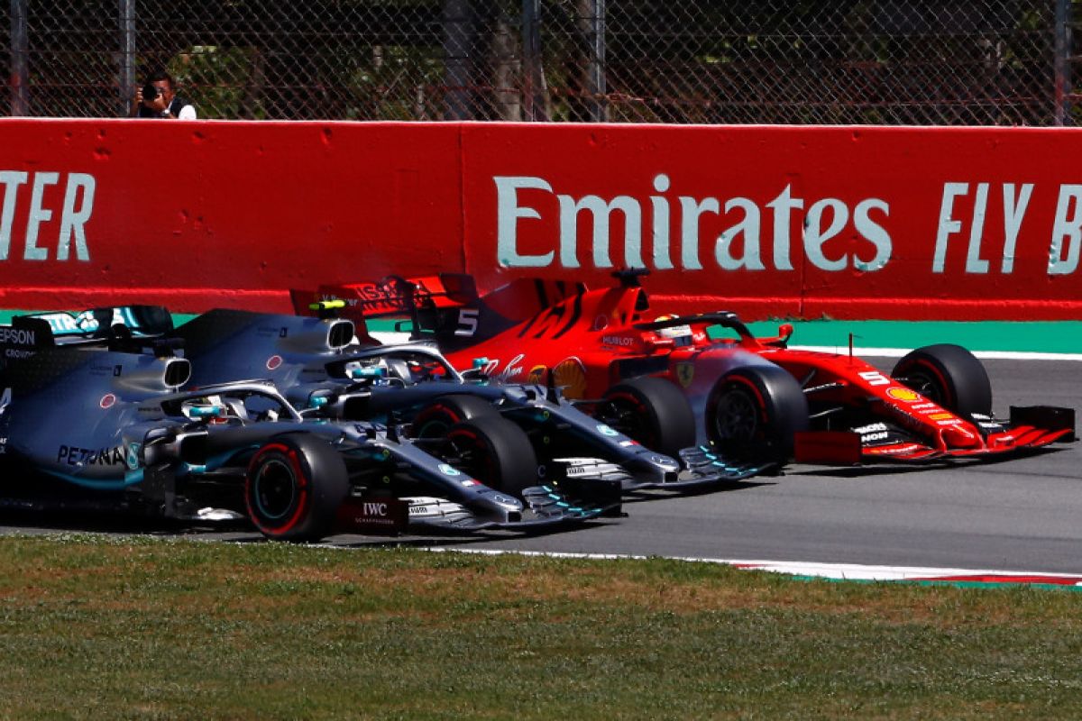 Vettel sebut Ferrari punya trik meredam Mercedes di GP Kanada