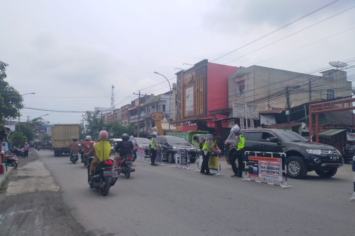 Kendaraan arus balik Lebaran mulai padati daerah Labuhanbatu Raya