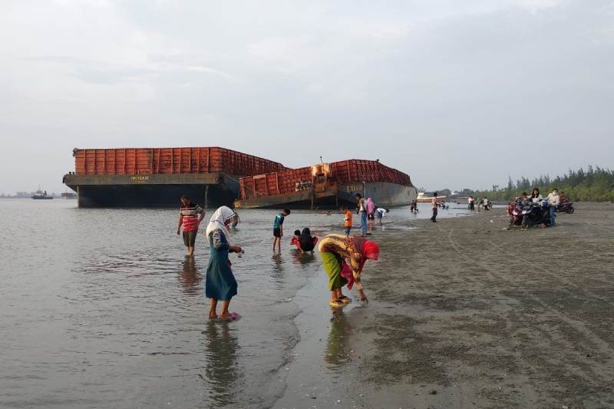 Pulau Baai Ujung jadi objek wisata dadakan