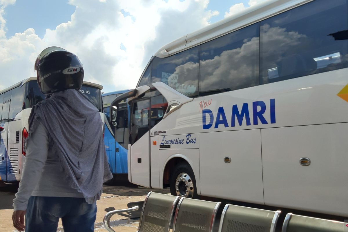 Jumlah penumpang bus Damri dari Pontianak - Kuching naik 300 persen