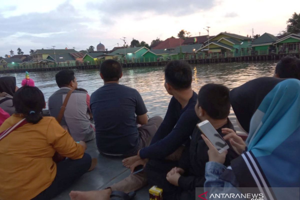 Libur Lebaran wisata susur sungai ramai pengunjung