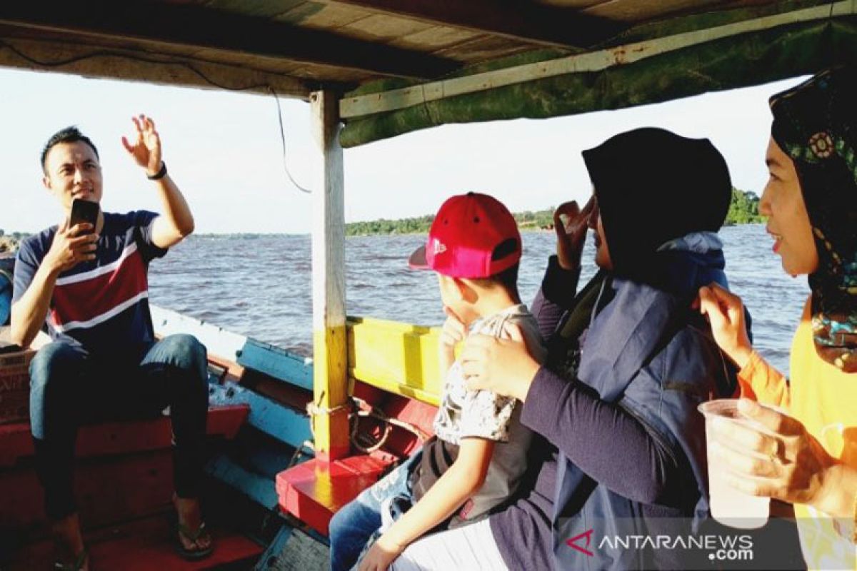 Wisata susur Sungai Mentaya, Kalteng makin ramai saat libur Lebaran
