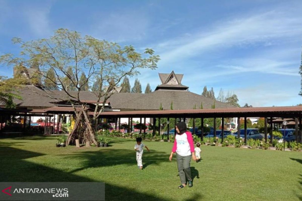 Wisatawan minati hotel nuansa alam di Berastagi