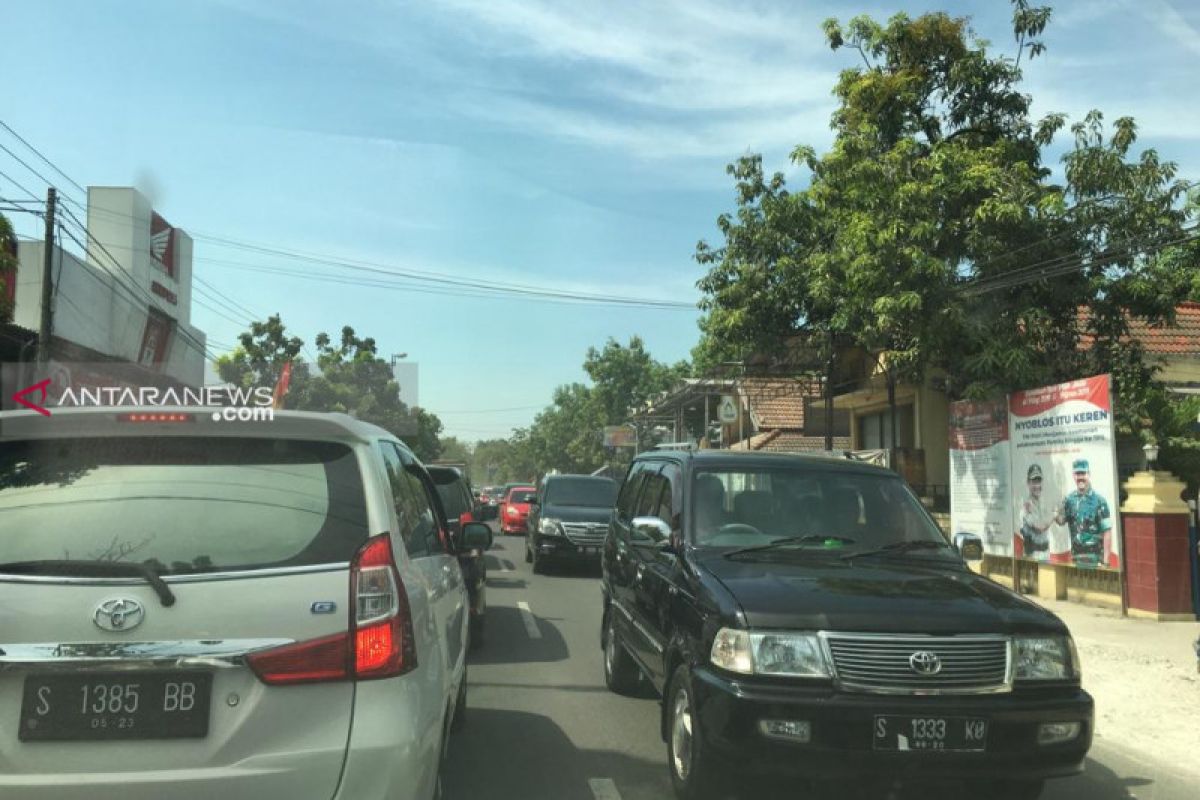 Empat titik kemacetan di Jalur Bojonegoro-Surabaya