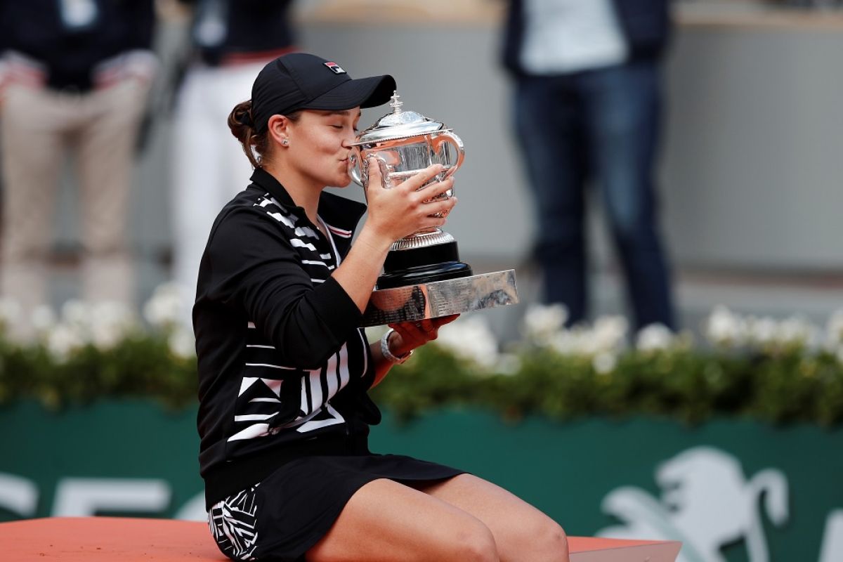 Barty, ratu baru Roland Garros saat juara French Open 2019