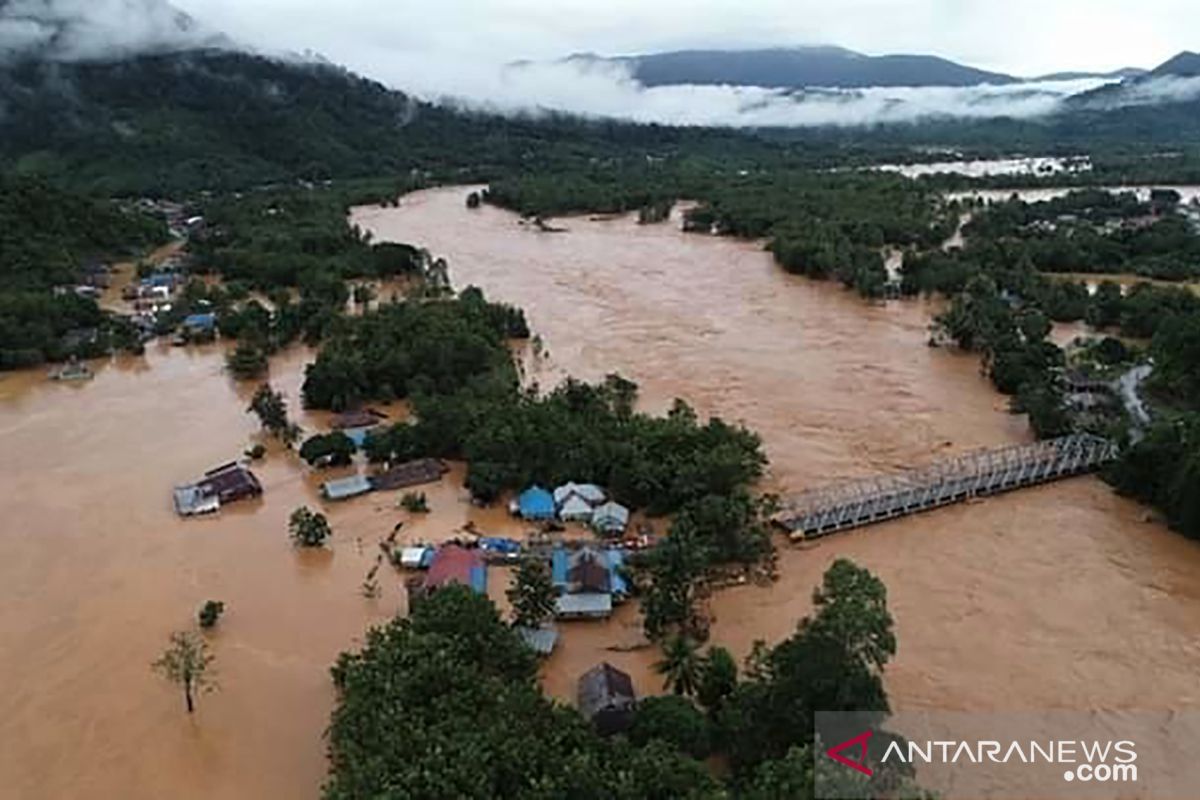 Jumlah pengungsi banjir di Konawe Utara capai 4.585 orang