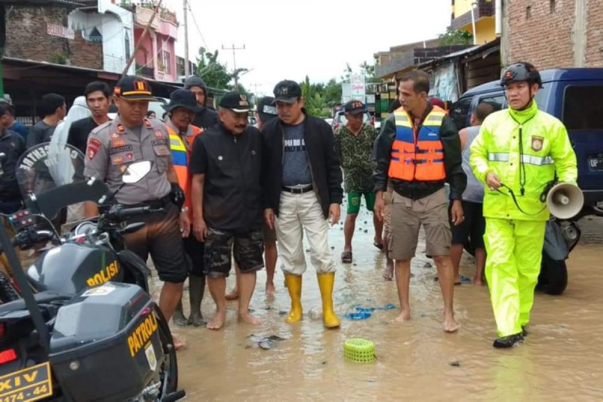 Tiga kecamatan di Sulsel terendam banjir