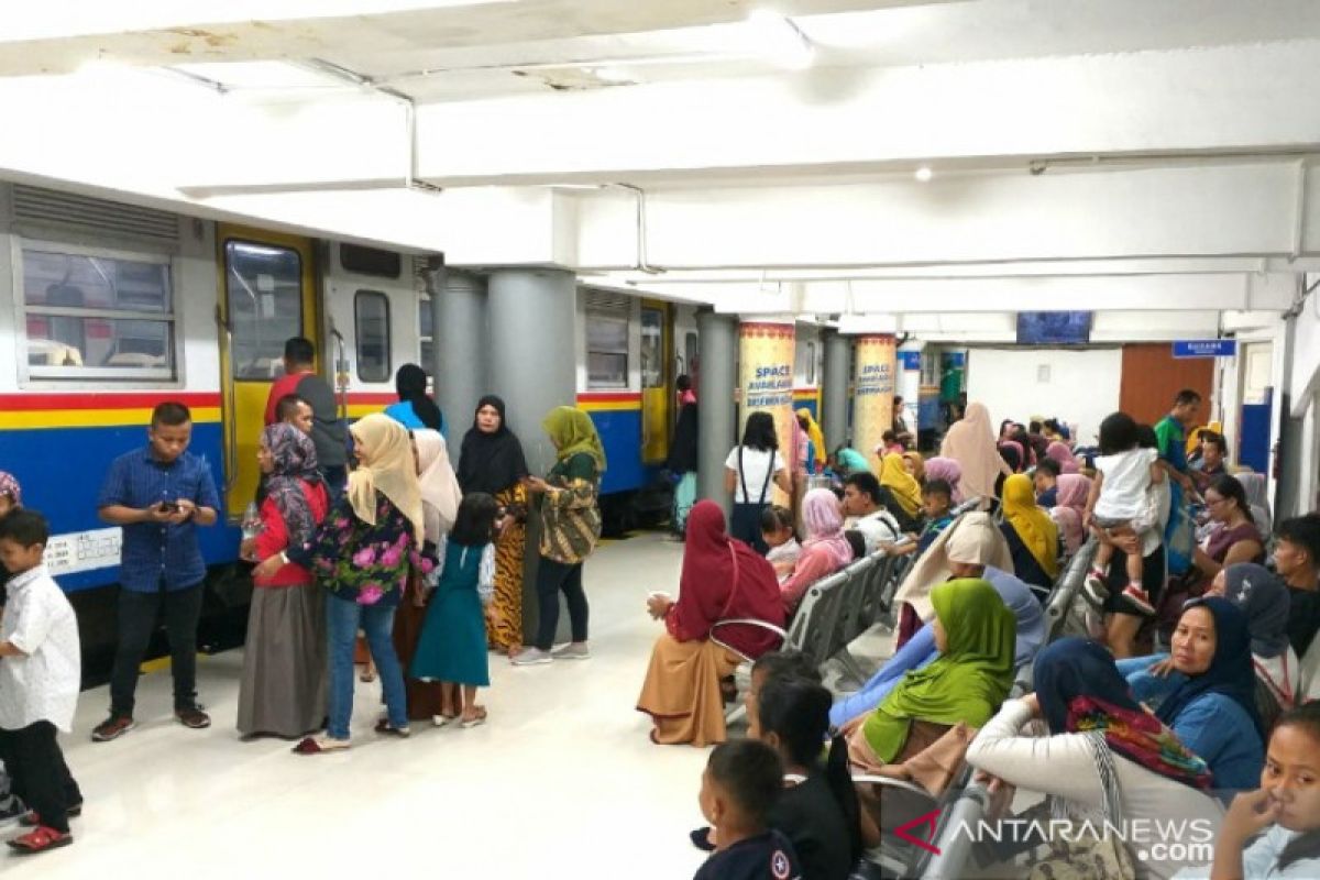 Beberapa ruas jalan di Kota Medan  macet dampak arus balik Lebaran