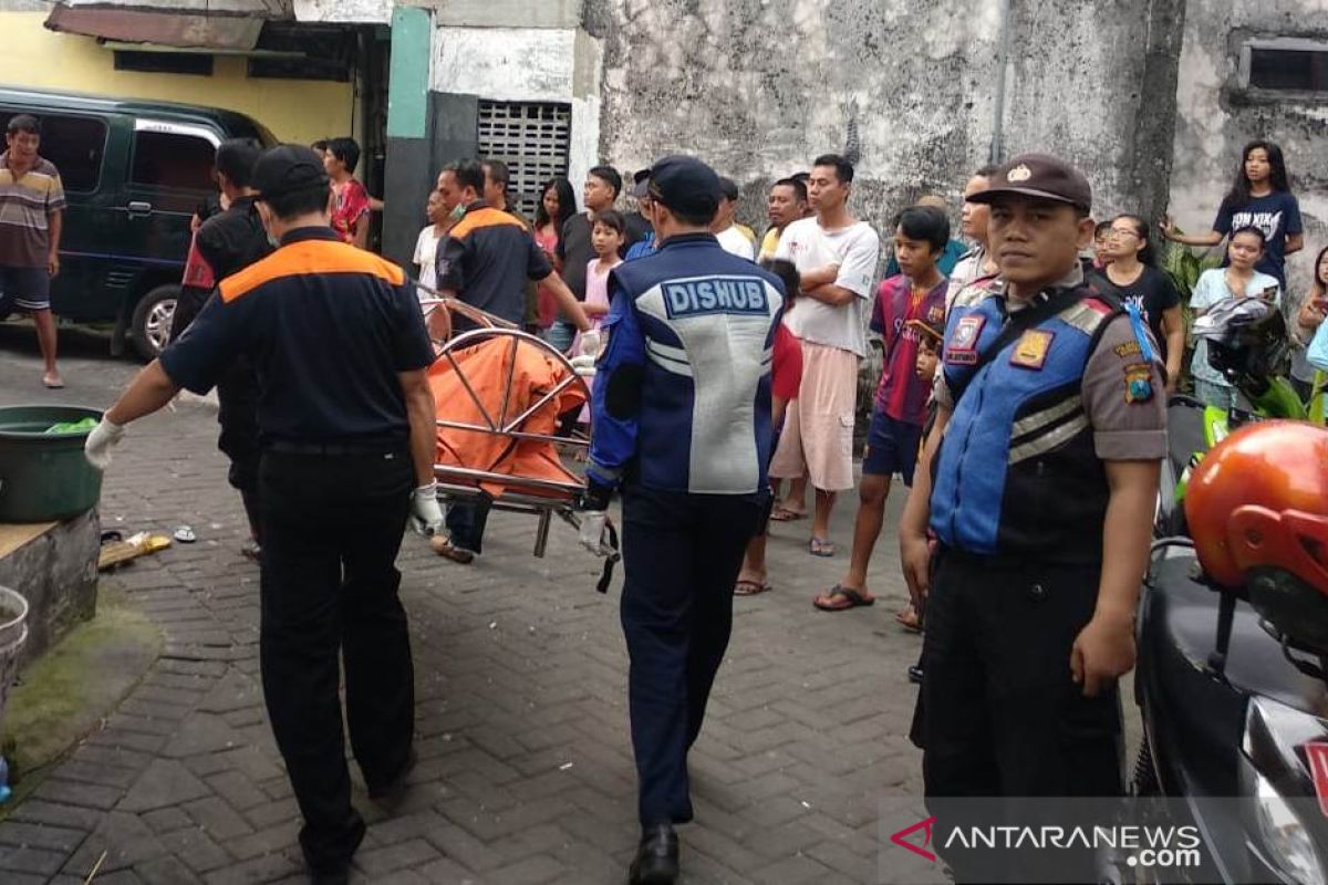 Suami gantung diri setelah habisi  nyawa istrinya